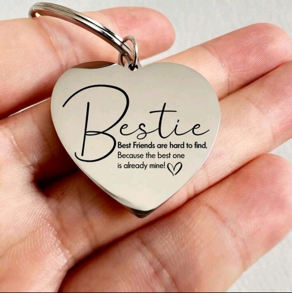Accessories - Heart-Shaped 'Bestie' Engraved Keychain - Silver
